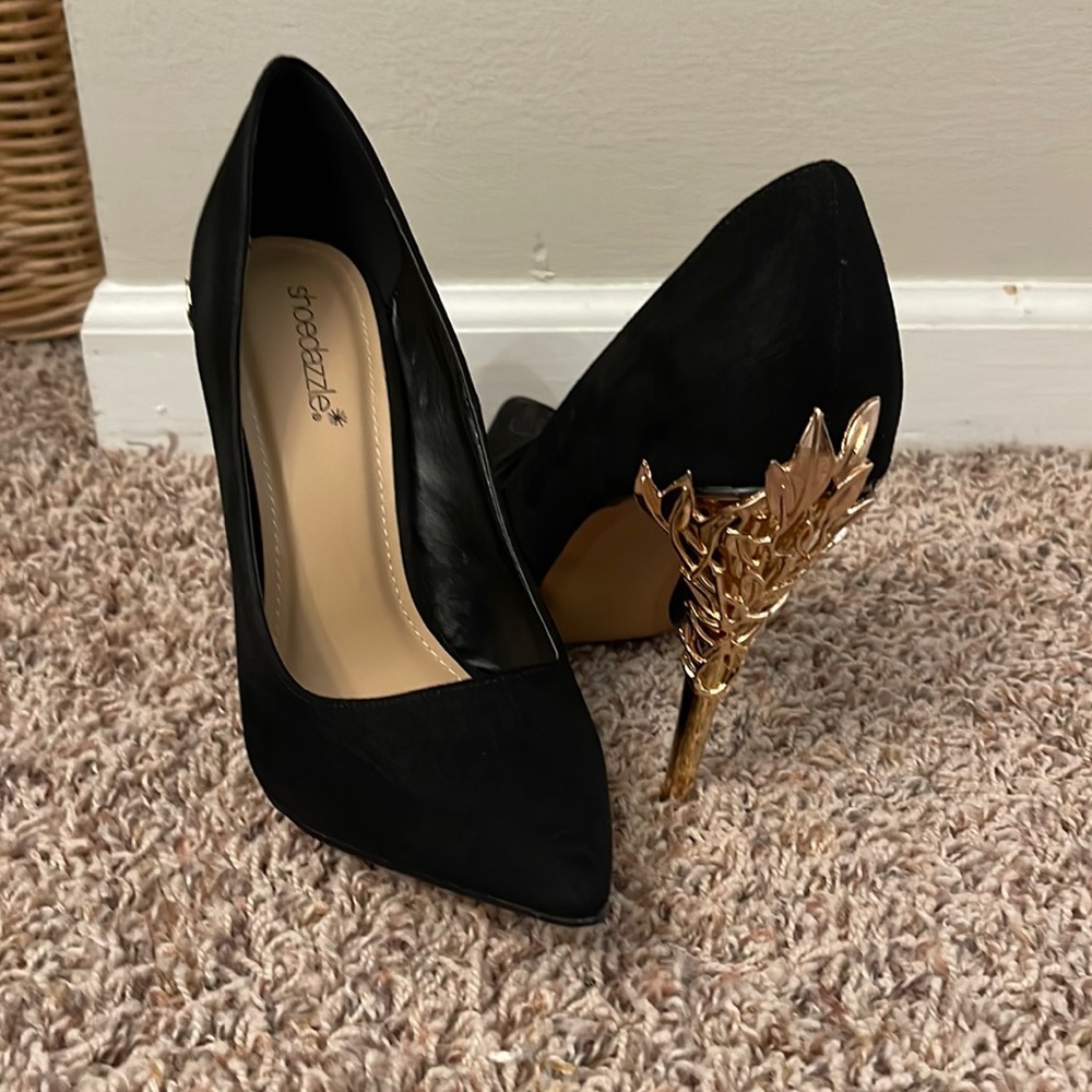 Gold accent heeled suede heels